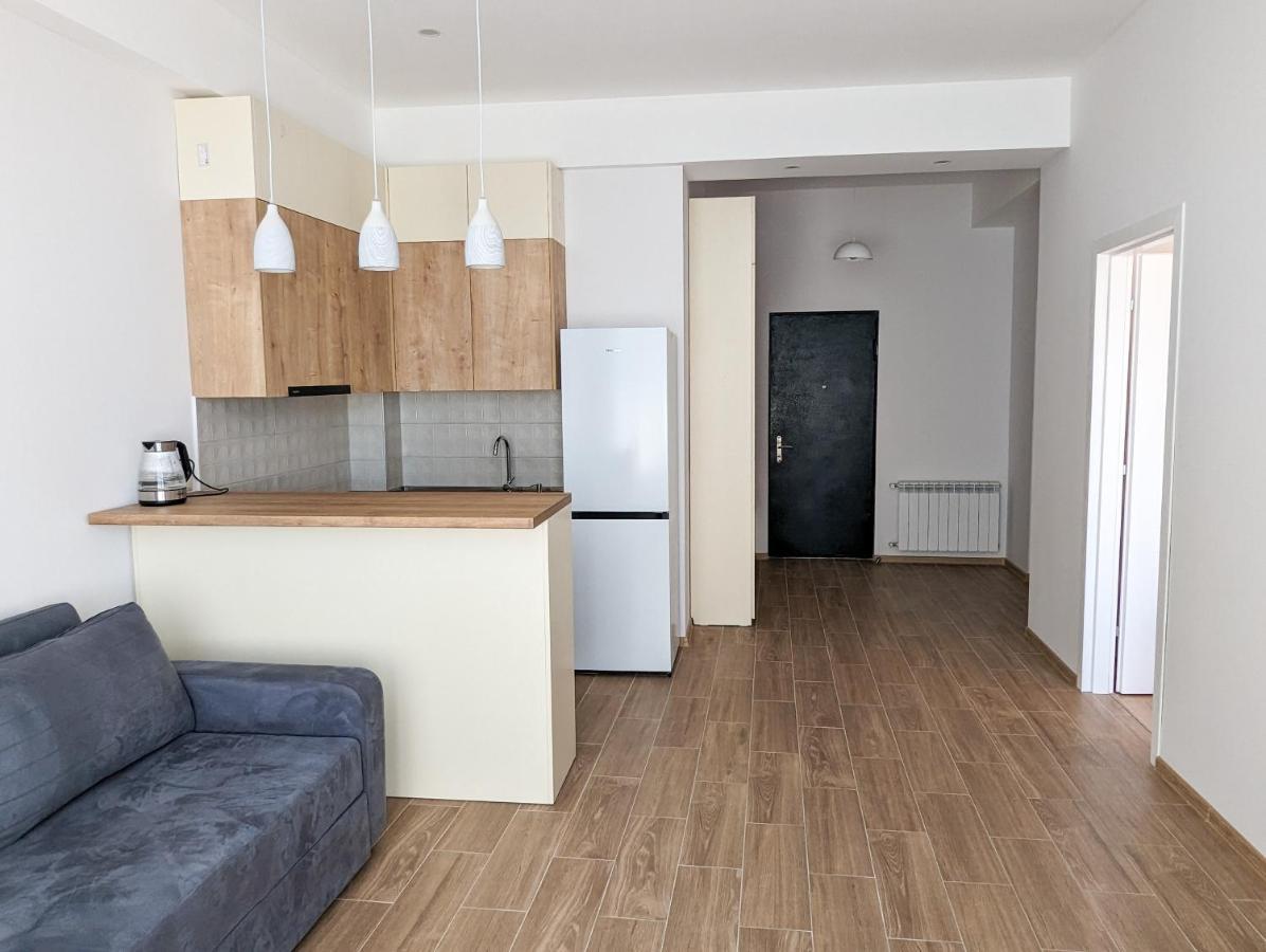 Brand New Apartment In Kutaisi Exteriör bild