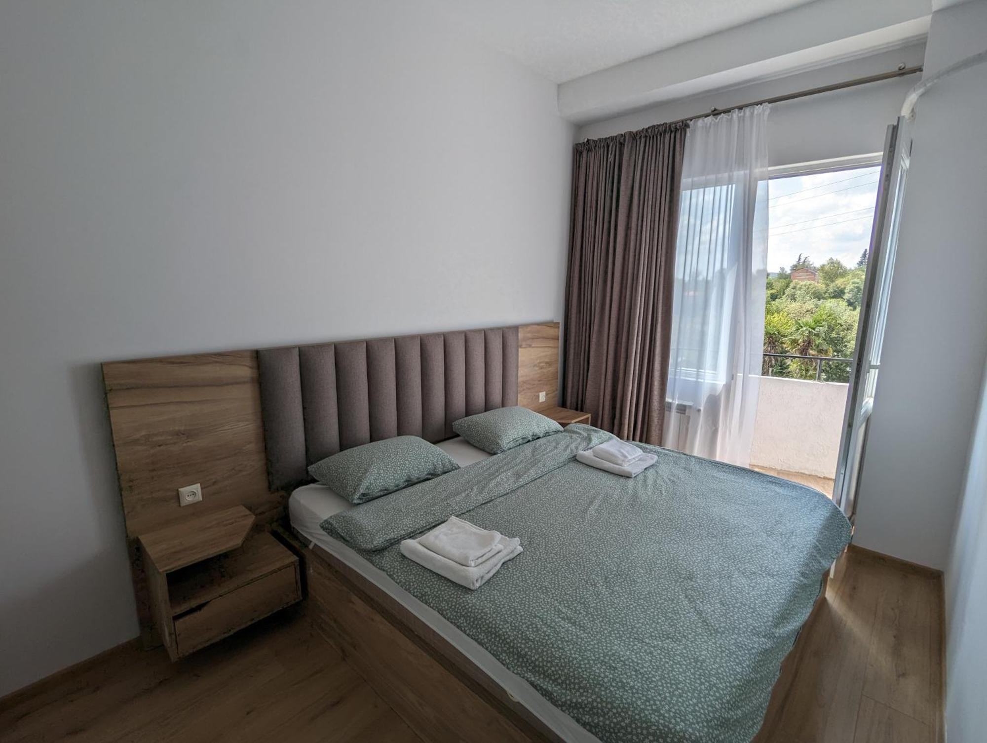 Brand New Apartment In Kutaisi Exteriör bild